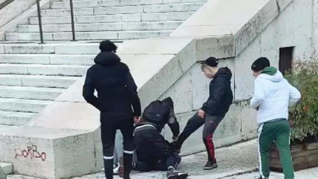 Aggressione A Tivoli3A Studente