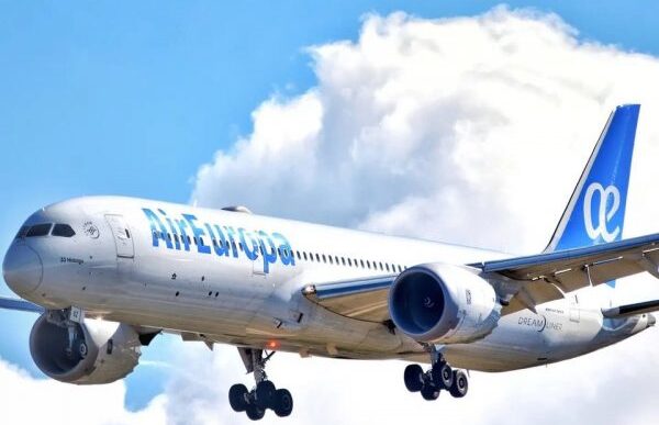 Air Europa Intensifica Le28099Offer