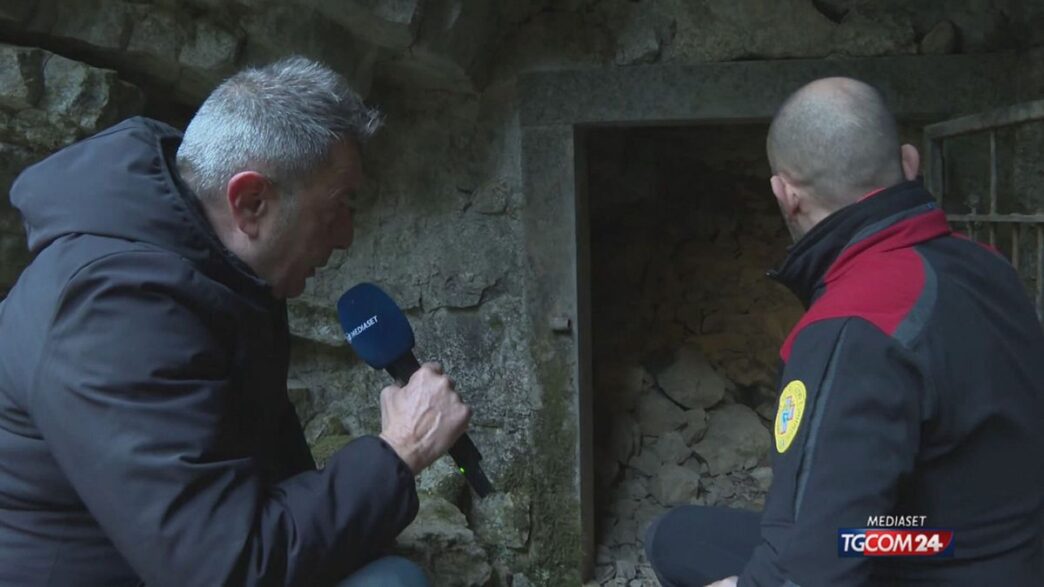 Aiuti In Corso Per La Speleolo