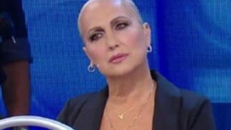 Amici 243A La Discussione Tra E