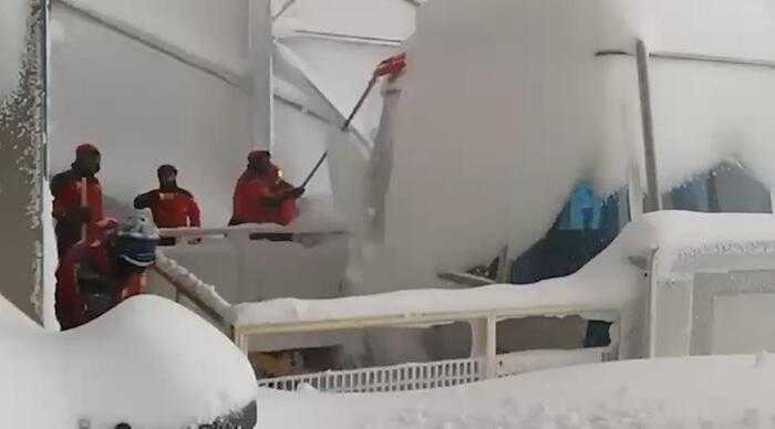 Angoscia Sul Gran Sasso3A Due E
