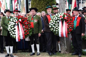 Appiano Celebra Il 60C2B0 Anniver
