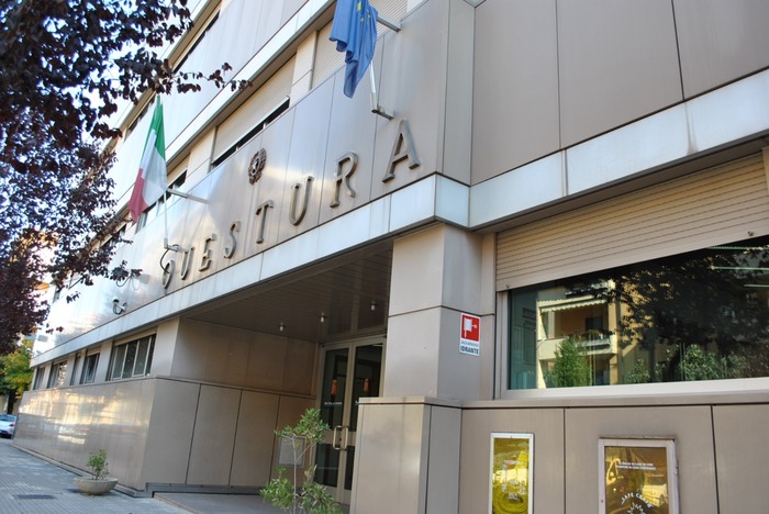 Arrestato A Cosenza Un Uomo Ac