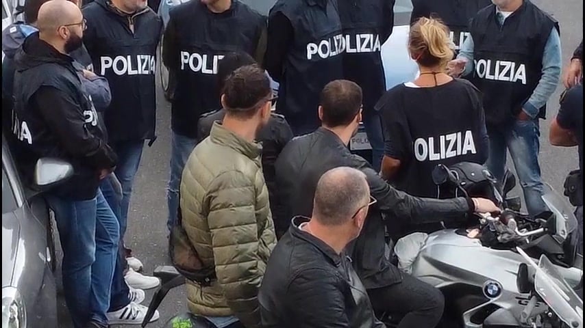 Arrestato Un Giovane A Napoli