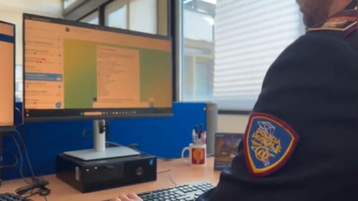 Arresti A Genova3A Cinque Uomin