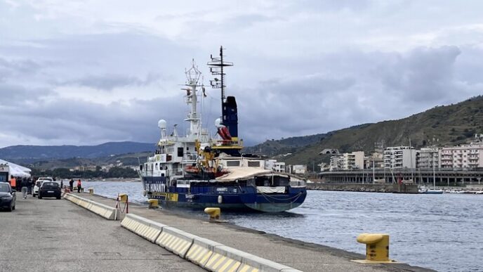 Arrivo Della Nave Humanity 1 A