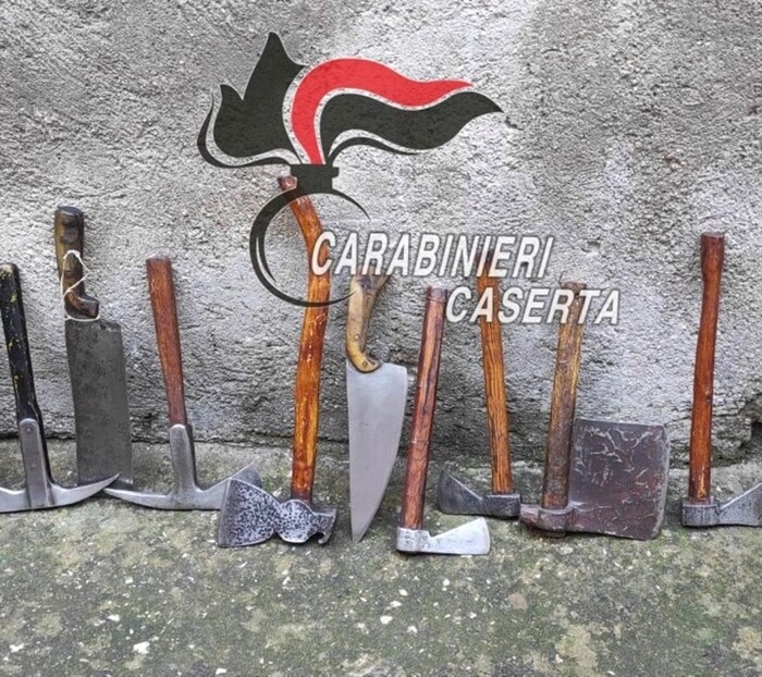 Arsenale In Casa3A Padre E Figl