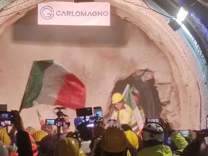 Avviato Il Cantiere Per Le28099Acqu