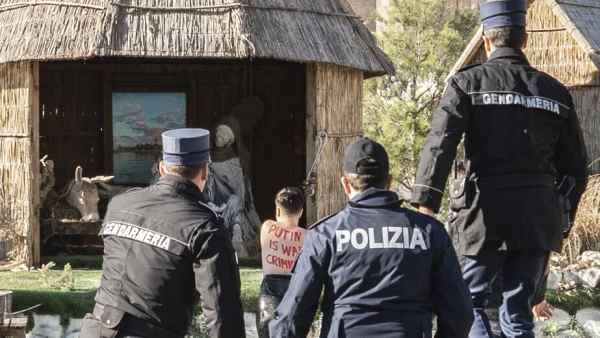 Blitz Di Attivista Femen A San