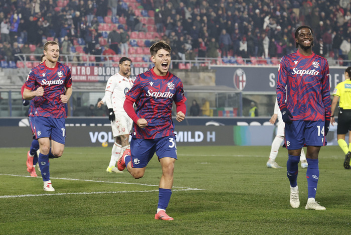 Bologna Trionfa 4 0 Sul Monza