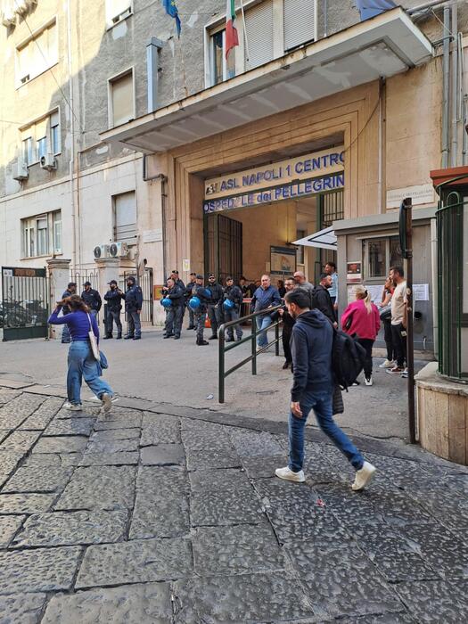 Caduta Di Calcinacci A Napoli3A