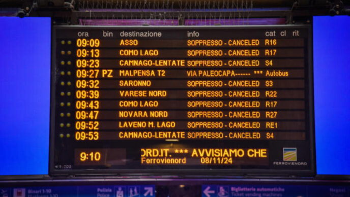Cancellazioni In Massa Per Tre