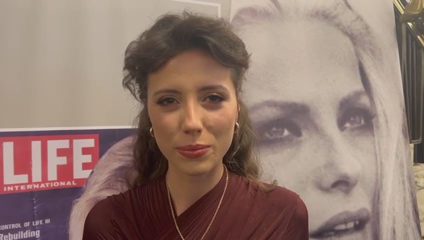 Celeste Dalla Porta Omaggia Vi