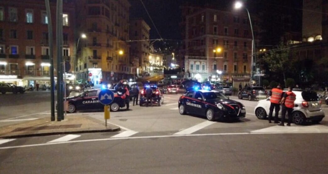Controlli Dei Carabinieri A Na