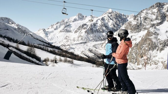 Courmayeur Mont Blanc Riapre L