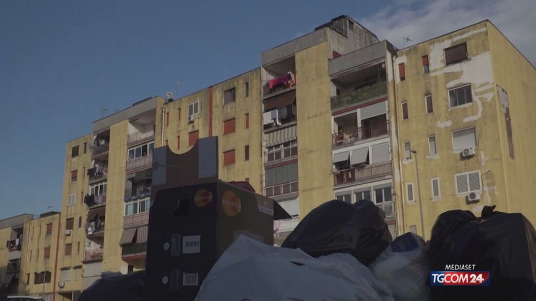 Dietro Le Facciate Di Caivano3A