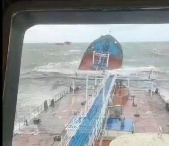 Due Petroliere Russe Affondano