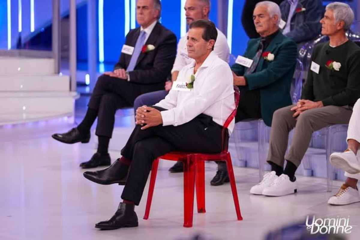 Uomini E Donne, La Lite Tra Tina E Gemma Finisce Malissimo: &Quot;Gavettone In Studio&Quot; 5 Fabio Gemma Speranze