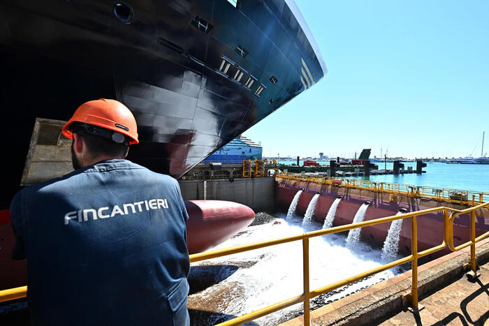 Fincantieri Consegna La Viking