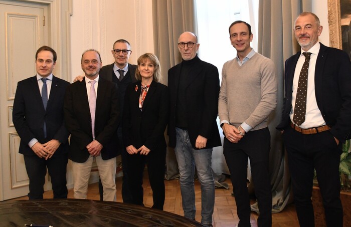 Firmati I Contratti Per I Dire