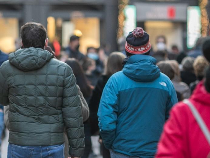 I Giovani Italiani Affrontano