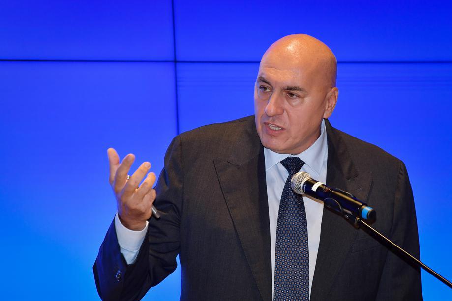 Il Ministro Crosetto Avverte S