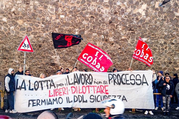 Il Corteo Dei Disoccupati A Na