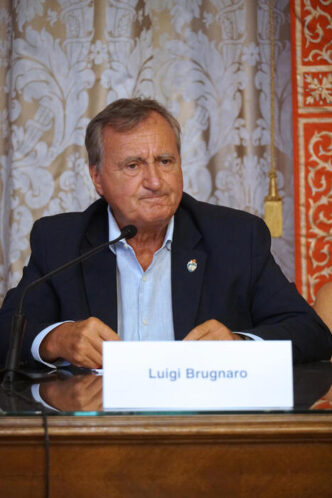 Il Sindaco Di Venezia Guarda A