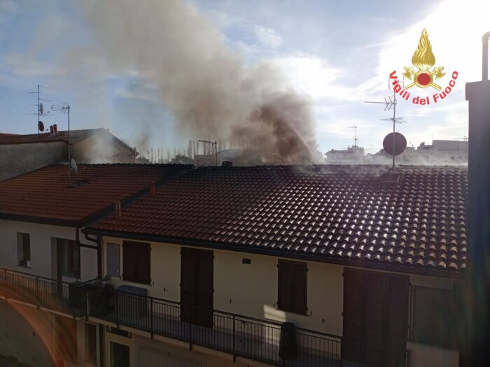 Incendio A Cesano Maderno3A Sei
