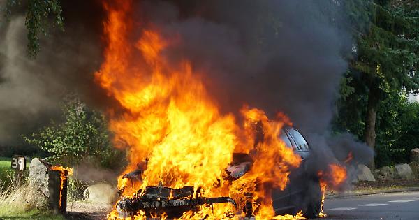 Incendio Di Une28099Alfa Romeo Stel