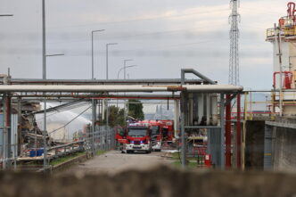 Incendio Nell27Area Eni Di Cale