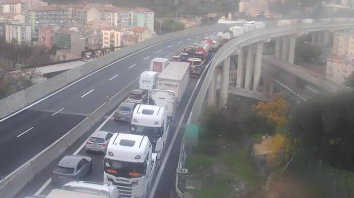 Incidente Stradale Sulla A103A 1