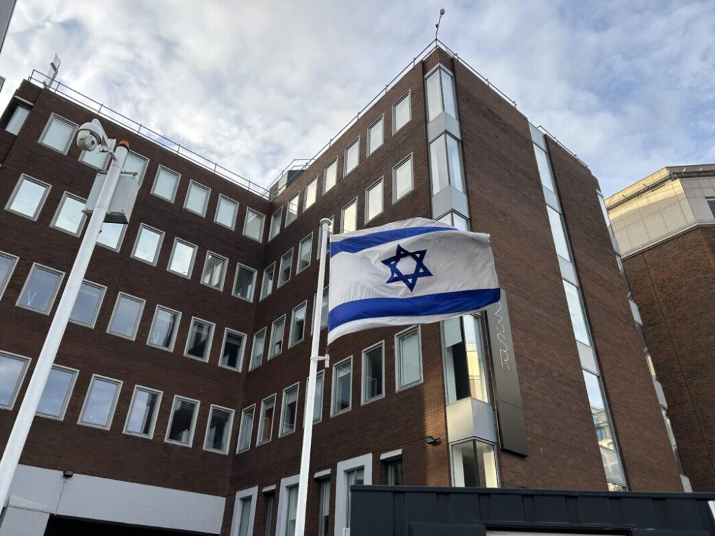 Israele Chiude L27Ambasciata A