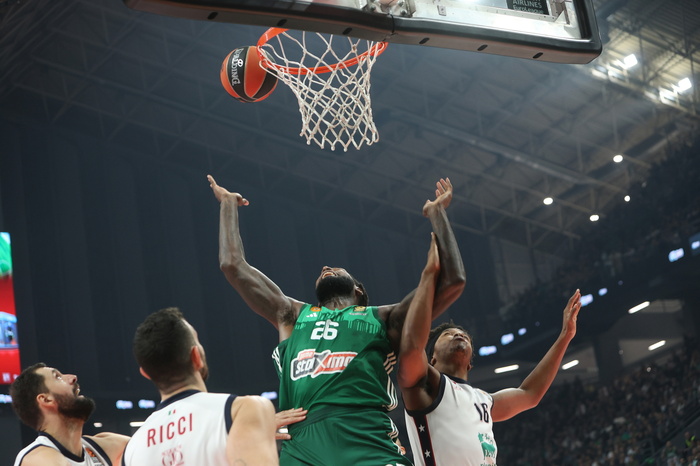 L27Ea7 Milano Interrotta Nella
