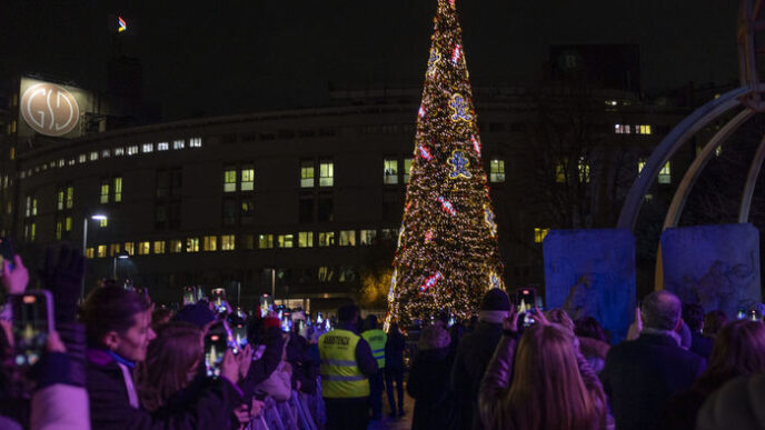 L27Accensione Dell27Albero Di Na