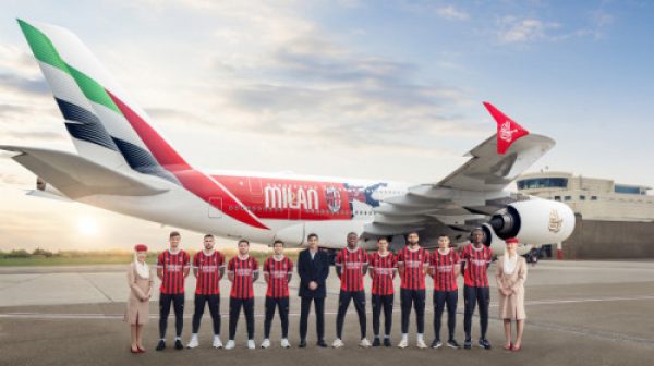 L27Emozionante Arrivo Dell27A380