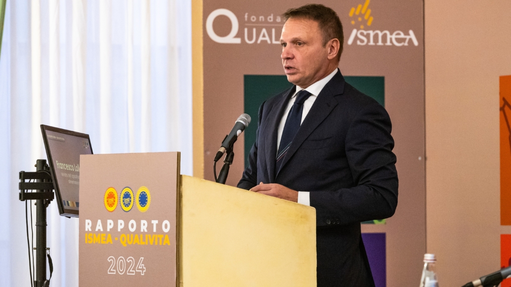 L27Olio Garda Dop3A Una Preziosa