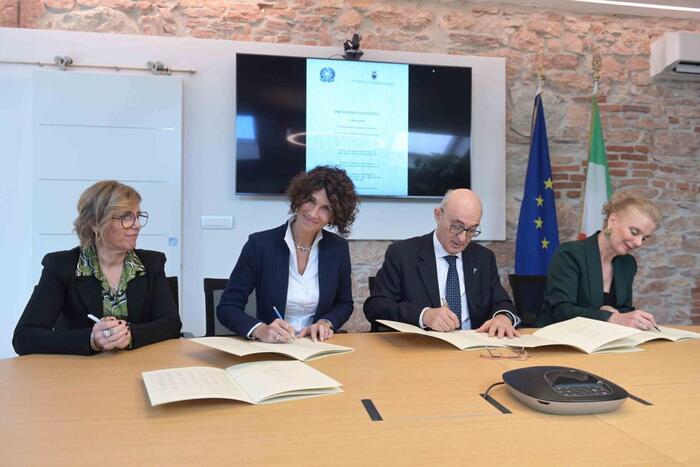 La Camera Penale Di Trento Con