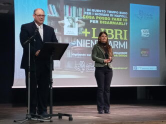 La Biblioteca Sociale Di Napol