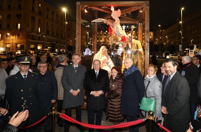 La Nativitc3A0 Napoletana Risplen