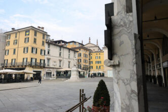 La Questura Di Brescia Nega L27