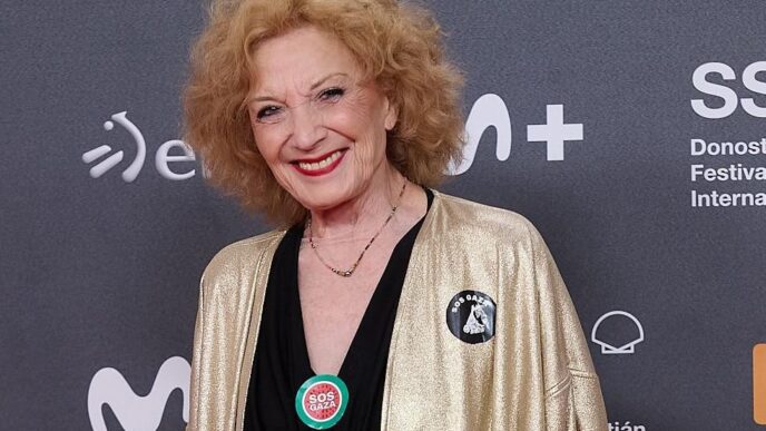 Marisa Paredes2C L27Iconica Attr