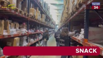 Maxi Sequestro Di Decorazioni