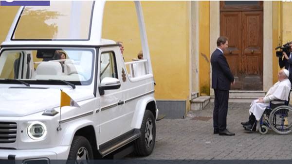 Mercedes Benz Presenta La Nuov