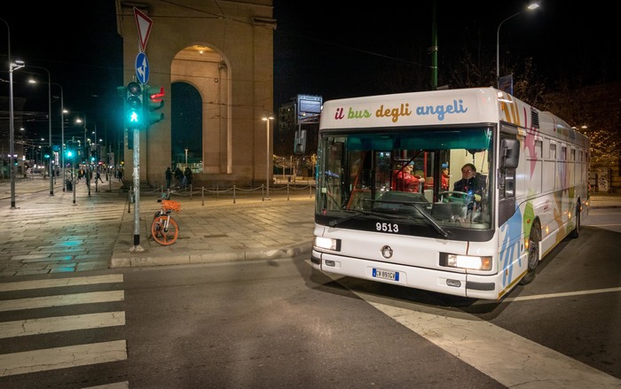 Milano Accoglie Il Bus Degli A