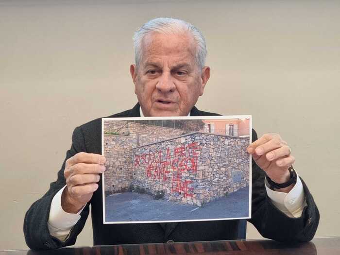Minacce Al Sindaco Scajola A C