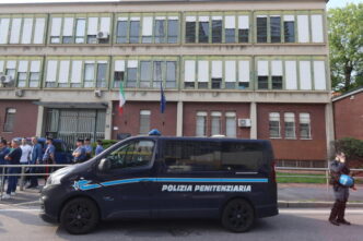 Minorenne Arrestato Dopo Un Ep