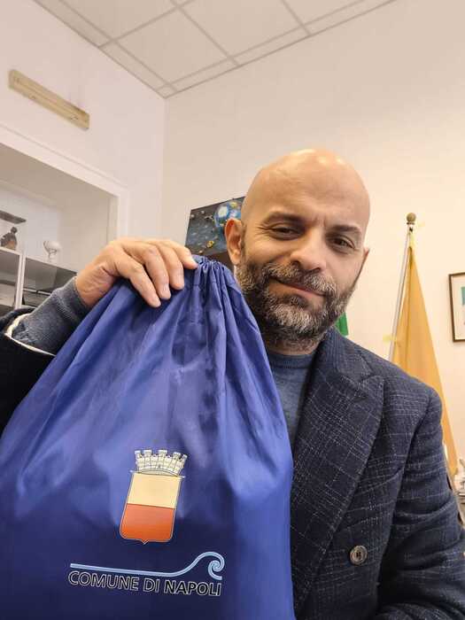 Napoli3A Distribuzione Di Zaine