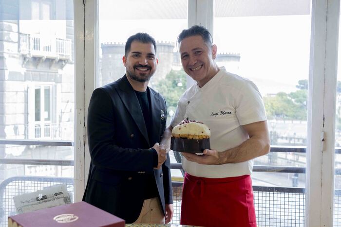 Napoli Celebra Il Natale Con L