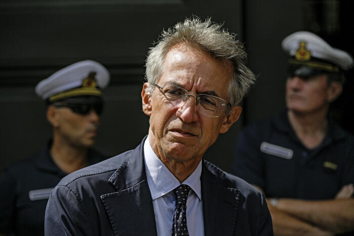 Napoli Verso La Soluzione Del
